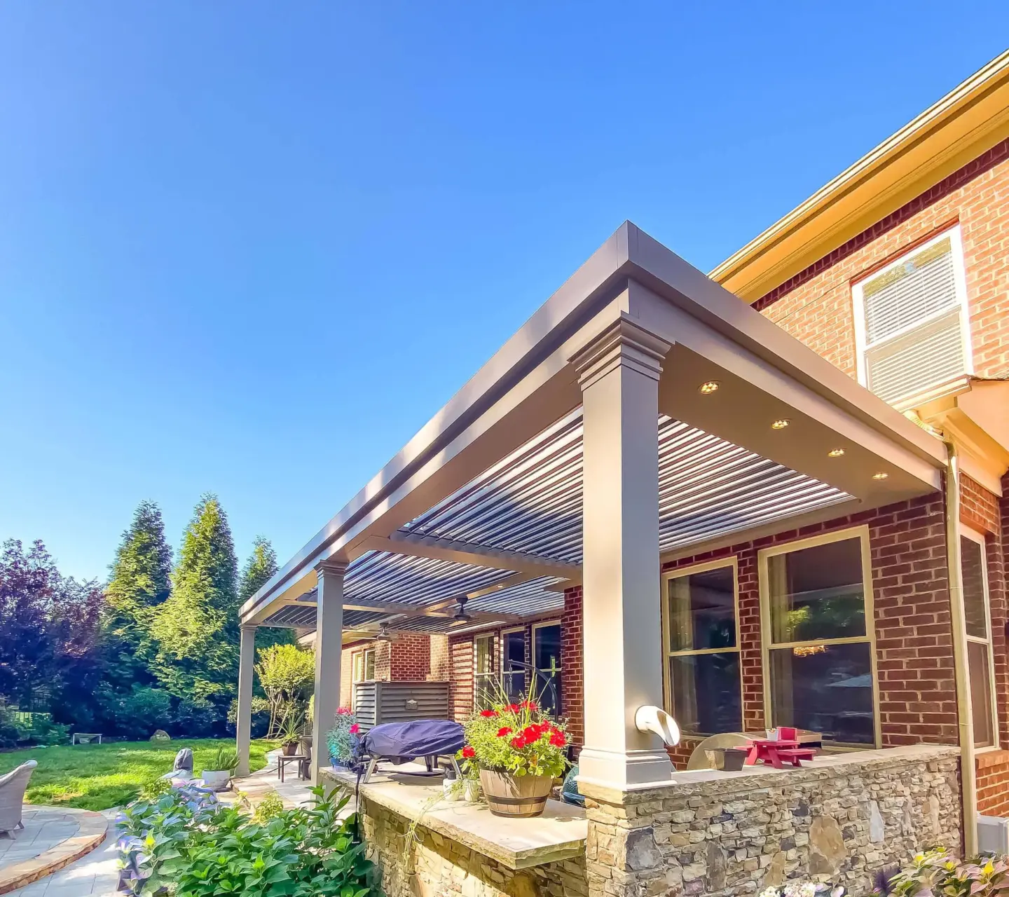 Sk stx pergola raymond