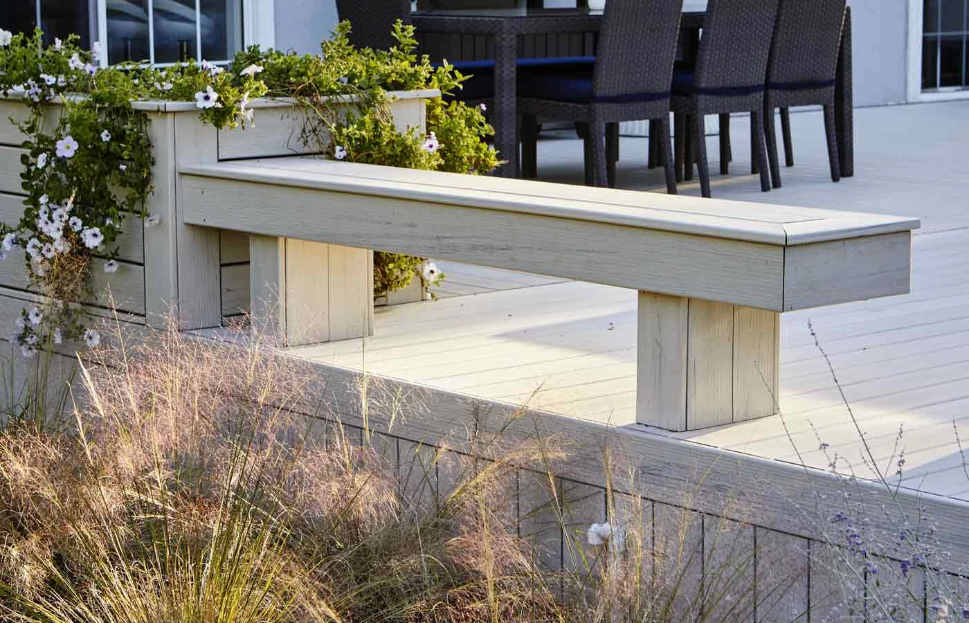 Sk tmb whitewash cedar legacy pro decking